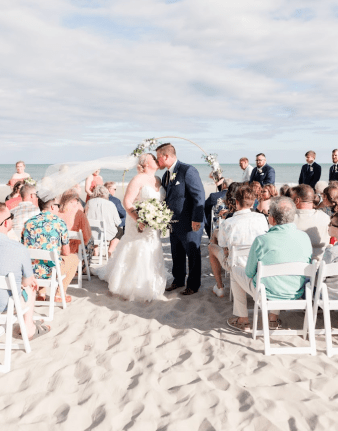 21-Main-Events-at-North-Beach-Wedding-Photos-by-Pasha-Belman-53 10 (1)-min