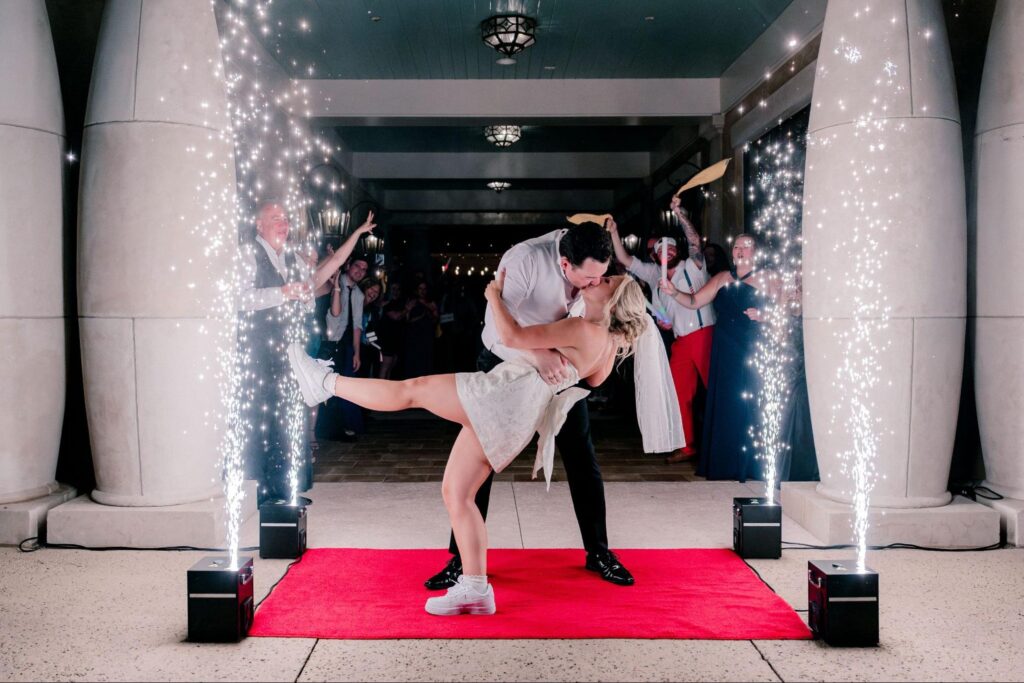 image of couple dancing