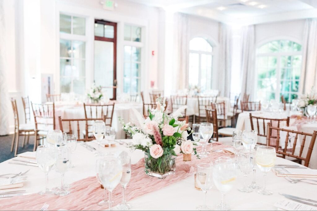Elegant destination wedding décor and catering trends in Myrtle Beach